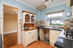 Kitchen- click for photo gallery